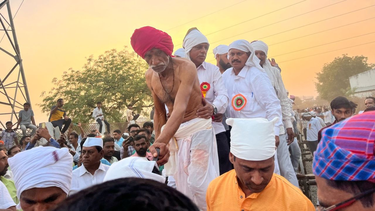 Nagpur News: लावा गाव में बैल रहित बंडीयों की दौड़ देखने हेतु उमड़ी भीड़, 200 वर्षों से हो रहा पारंपरिक आयोजन