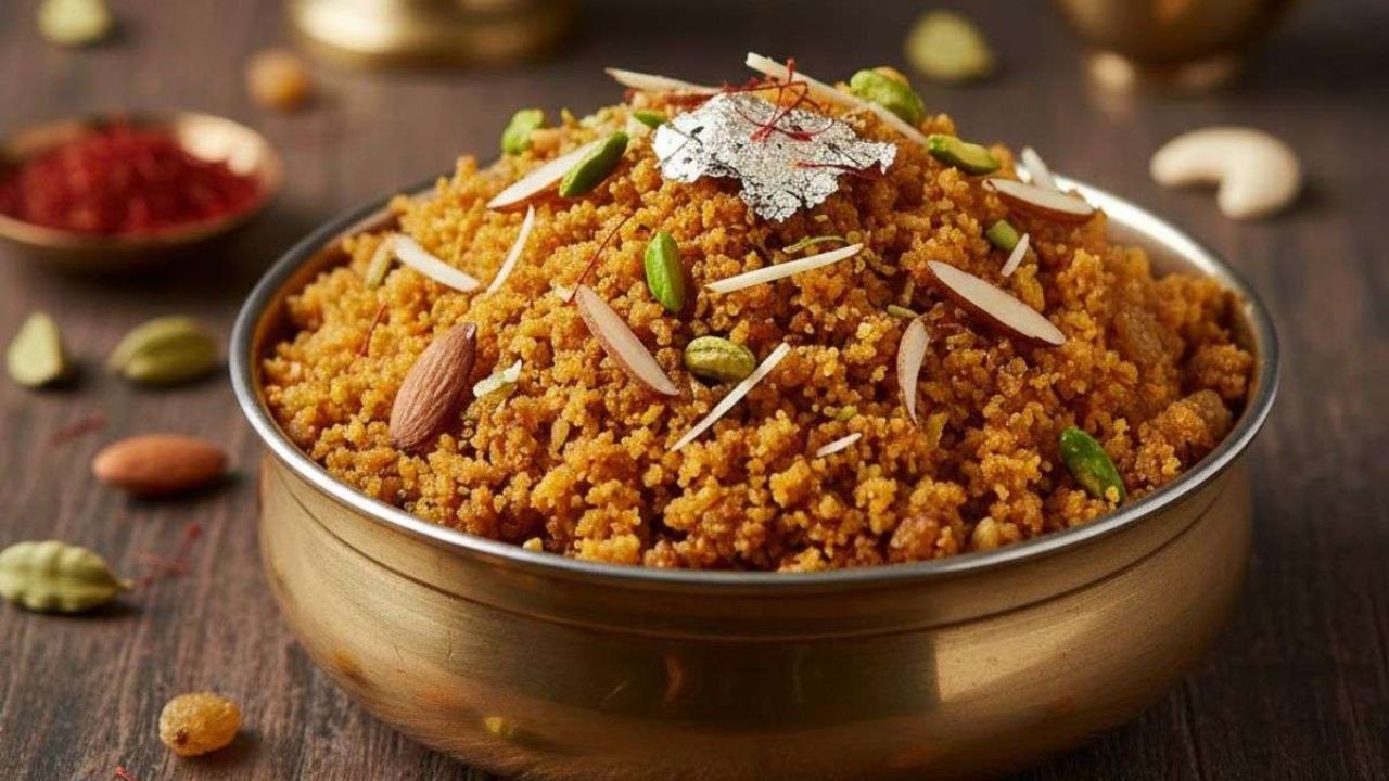 क्या आप भी है मीठा खाने के शौकीन, तो घर पर इस आसान विधि से बनाएं सूजी का मखंडी हलवा